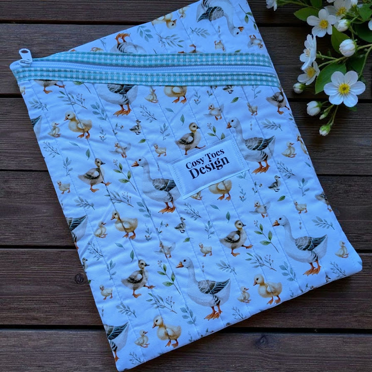 Hemmingway Zipper Pouch - Large