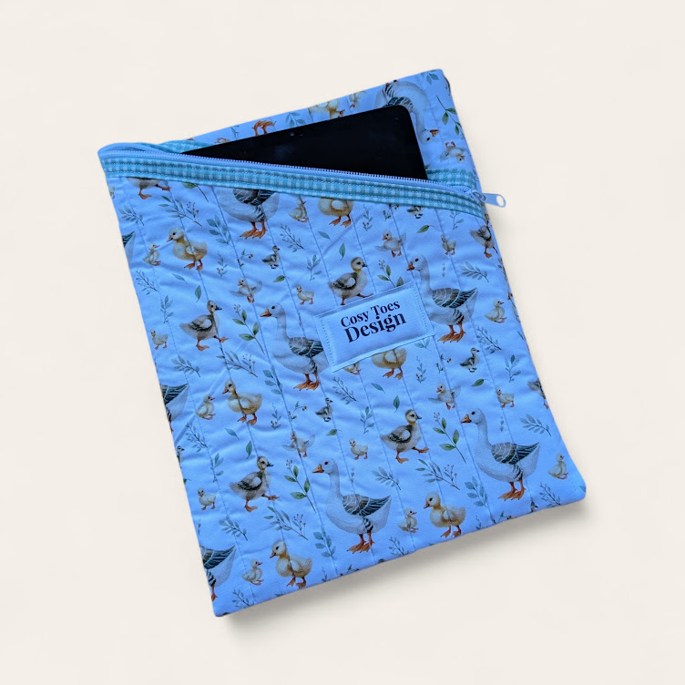 Hemmingway Zipper Pouch - Large - Image 2