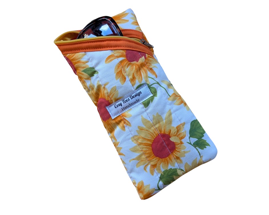 Hemmingway Zipper Pouches - Small - Image 2