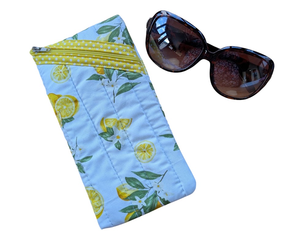 Hemmingway Zipper Pouches - Small - Image 2